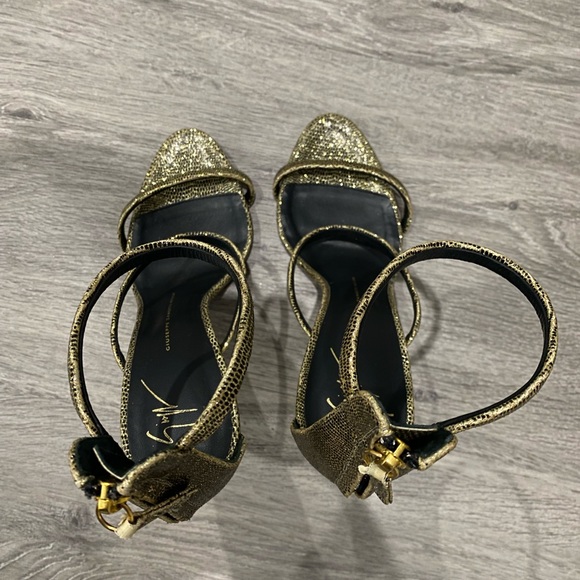 Giuseppe Zanotti Coline Sandal - Picture 2 of 9